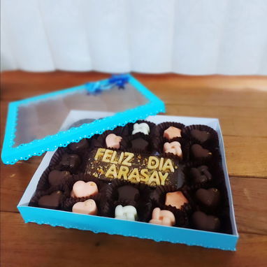 Bombones de chocolate semiamargo y chocolate blanco - Img 121912901