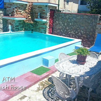 Se renta casa Alain a solo 1 cuadra del mar de Guanabo. Tenemos puscina, billar, planta eléctrica..whatssap 5 2959440 - Img 121060843