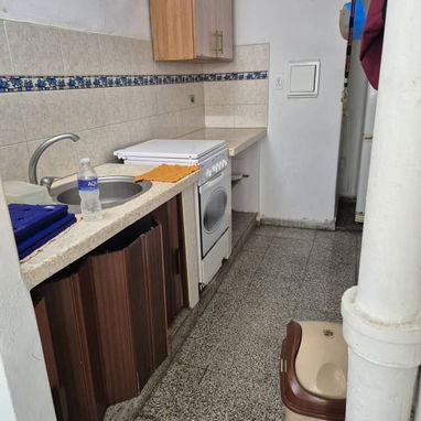 SE VENDE APARTAMENTO EN NUEVO VEDADO PLANTA BAJA ENTRADA INDEPENDIENTE CON GARAJE... - Img 121956935