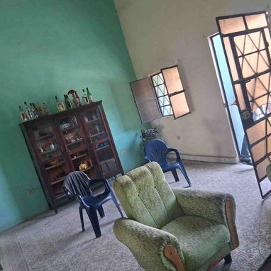 78-🏡*SE VENDE CASA EN 1ER PISO EN C.HABANA DE construcción colonial capitalista CON VISTA EXEPCIONAL D'BALCÓN A LA CALL - Img 119480309