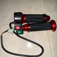 Acelerador / Puños Deportivos para Moto Eléctrica con 3 Velocidades y Reversa (Rojo) - Img 56417841