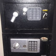 VENDO 2 Cajas de seguridad. De USO pero en perfecto estado. - Img 56154071