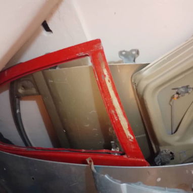 TOYOTA YARIS 1999-2005 puertas, guardafangos, capo, maleteros, llanta, tanque de gasolina - 2/5