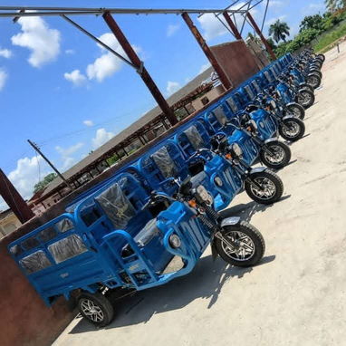 Tengo este triciclo en venta mi gente no dudes en ctc es del 2026 star tú mejor opción no te quedes sin el tuyo pago efe - Img 123991769