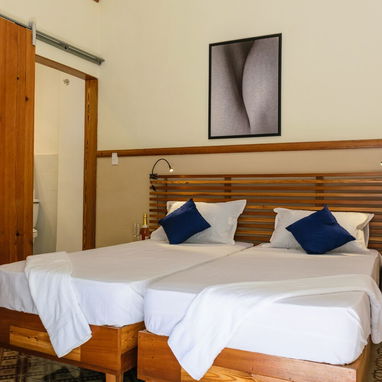 Cod.Z 🏠 Centro Habana: 4 Habitaciones Confortables 🛌 Cerca del Malecón y Parque Central ✨ - Img 119486634