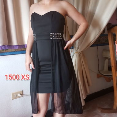 Vendo ropa y carteras a precios baratos y en excelente estado - Img 123803509