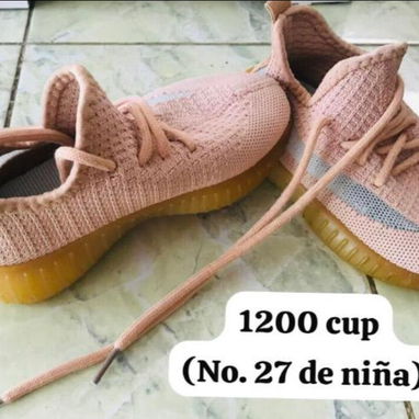 Ropa y zapatos de niña. - Img 123863567