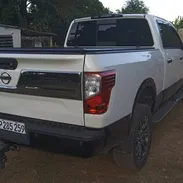 Nissan Titan Platinum 2017 - Img 57364733
