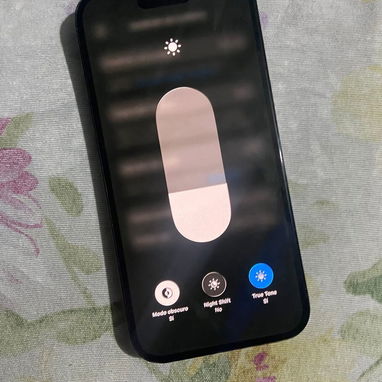 iPhone 15 Pro en venta – Excelente estado, libre para cualquier operador - Img 123992410