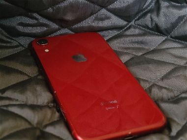 Vendo Iphone xr rojo libre de fabrica - Img 67861603