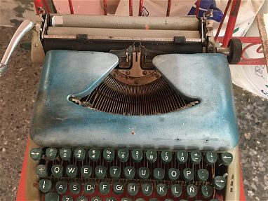Máquinas de escribir - Img 63973272