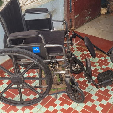 Silla de ruedas Nueva sin estrenar a buen precio - 2/2