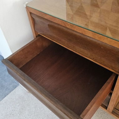 Vendo Aparador Mid-Century Modern, Vintage, años 50s - 4/4
