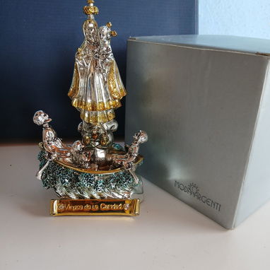 Estatuilla de la Virgen de la Caridad. - 4/5