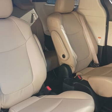 TOYOTA SIENNA - 5/7