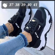 Nike negros 30 USD - Img 58036443