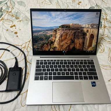 💻 ¡HP EliteBook 840 G10 en excelente estado! – $400 USD - Img 126049288