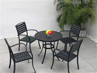 Mesas + 4 sillas ( Material resistente imitando al plástico) - Img main-image-45401326