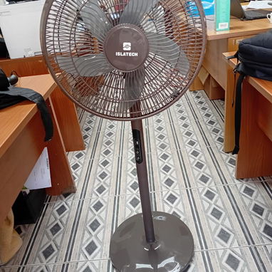 🌬️ VENTILADOR RECARGABLE ISLATECH FS‑338 – ¡Frescura sin lĂmites! - Img 124964399