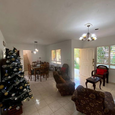 Propiedad Duplex reparto residencial Atabey municipio Playa - Img 122862382