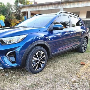 Kia Stonic AZUL – $80 USD/día - 3/3