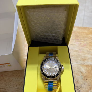 Reloj Invicta - 4/9