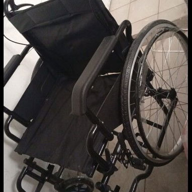 Vendo Silla de ruedas NUEVA - Img 120336356