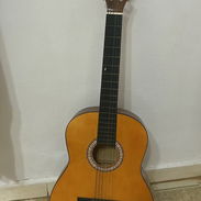Venta de Guitarra y Capotraste - Img 57722430