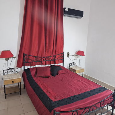 Vendo apartamento planta baja en el vedado 40 mil usd soy el dueño 5ta y c - 3/3