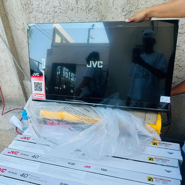 TELEVISOR JVC 40 PULGADAS,240 USD - 2/3