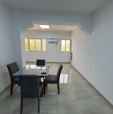 Renta de apartamento totalmente renovado en el Vedado, preferiblemente renta lineal - Img 99275595