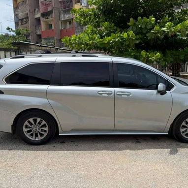 Autos De Rentas - 5/7