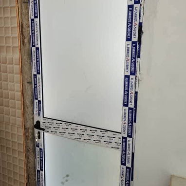 Realizamos todo tipo de diseños modernos en carpintería de aluminio 🪟 y cristal 🔮montaje y transportacion free - Img 118831545