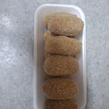 "Croqueton de pollo70%30%bechamel,Sabor casero." - 7/8