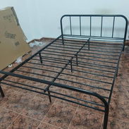 Cama de metal Queen 160 USD - Img 55683893