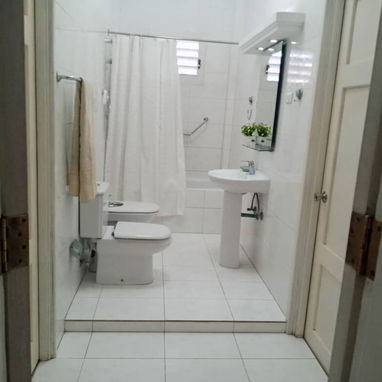 Se vende biplanta en altos con garaje cerca de 19y42 en 70mil usd 53582376 - Img 127014409