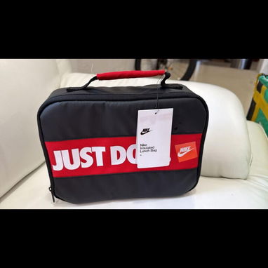 Luncheras de marcas originales - 6/10