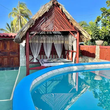 La Maison de Guanabo su mejor elección+53 52463651,  PISCINA CON RECIRCULACIÓN Y PLANTA ELÉCTRICA. - Img 88480142