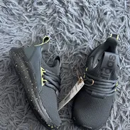 👟Tenis Adidas #28.5 de niño 👦🏻ORIGINALES - Img 56863084
