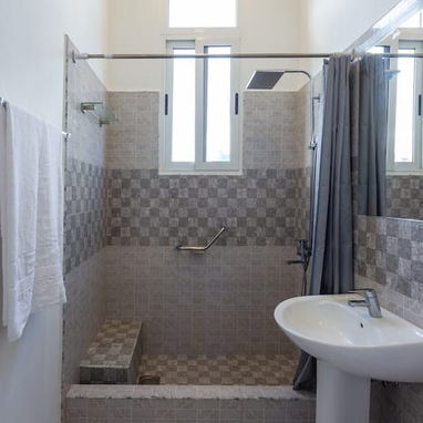 Hermoso apartamento de 2 recámaras disponible en Vedado, La Habana, Cuba - Img 125863210