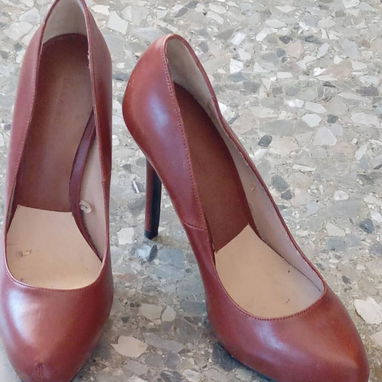 Variedad de zapatos de mujer. - Img 120168138