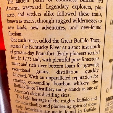 Se vende whiskey bourbon BUFFALO TRACE KENTUCKY STRAIGHT BOURBON WHISKEY. Calidad gourmet. - Img 126811964