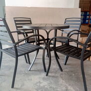 Se vende juego de mesa +4 sillas ( material resistente) - Img 45261174