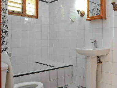 👋⛱️⛱️3 habitaciones de lujo con piscina en renta a solo 3 cuadras de la playa de Guanabo. Whatssap 52 95 94 40 - Img 62269623
