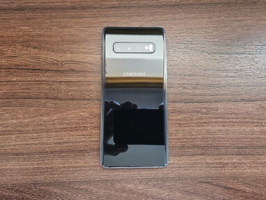 Samsung Galaxy S10. 8 GB RAM, 128 GB. Dual SIM. Cover, mica, cable y cargador. Impecable, excepto efecto fantasma - Img 64533982