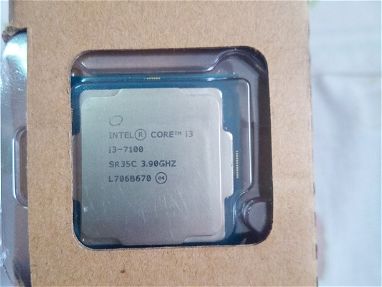 En venta, Microprocesador Core i3 de 7ma generación con su disipador Intel - Img main-image-45723739