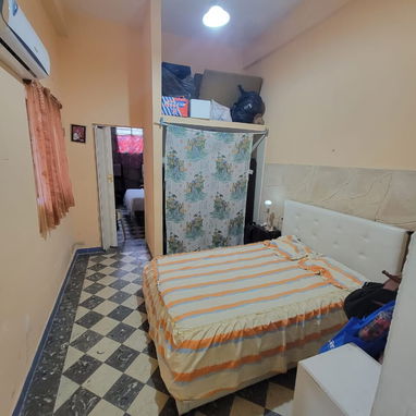 Casa puerta calle en marianao de 4/4 avenida 51 y 90 cerca del Ménendez  ,es gas de la calle - 5/10