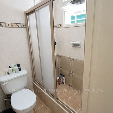 Casa independiente en Playa Precio inicial 200 mil usd con garaje y auto incluido - 8/9