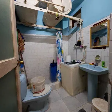 Vedado 27 y N Apto Puerta Calle Con Portal 3/4,Sala-Comedor,2Entradas Indpndtes,Con Algunas Cosas Dentro,Tlf Fijo,""No G - Img 123905118