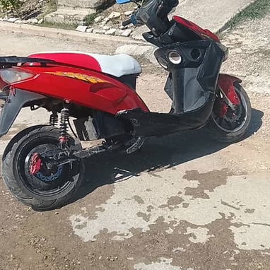 MOTO DE USO MARCA UNICO ROJA - 3/5